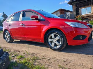 2010 Ford Focus II Рестайлинг, красный, 570000 рублей, вид 5