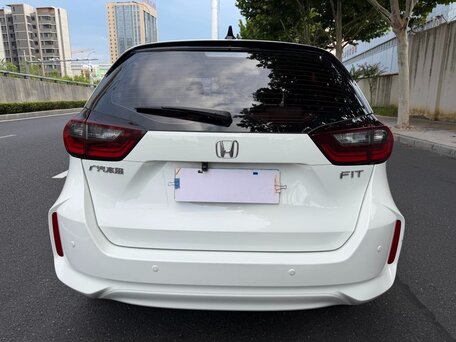 2022 Honda Fit Crosstar IV Рестайлинг, белый, 1290000 рублей, вид 4