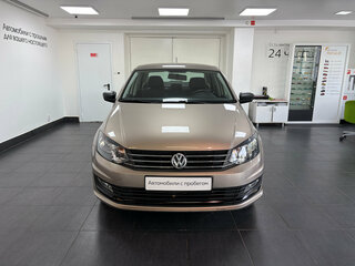 2016 Volkswagen Polo V Рестайлинг, бежевый, 1088000 рублей, вид 2