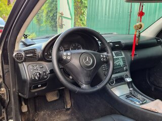 2005 Mercedes-Benz C-Класс 230 II (W203) Рестайлинг, чёрный, 630000 рублей, вид 4