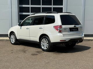 2011 Subaru Forester III Рестайлинг, белый, 822000 рублей, вид 3