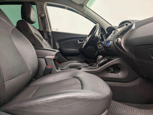 2015 Hyundai ix35 I Рестайлинг, белый, 1439000 рублей - вид 9