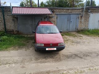 1990 Volkswagen Passat B3, красный, 155000 рублей, вид 1