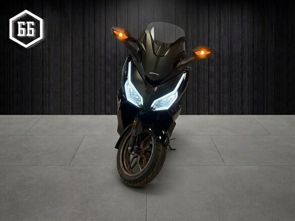 2026 Honda Forza, чёрный, 950000 рублей - вид 1
