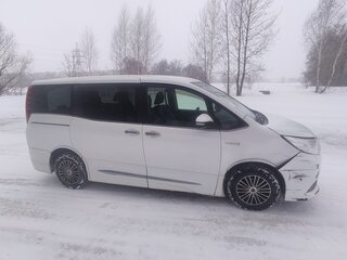 2015 Toyota Esquire I, белый, 1600000 рублей, вид 3