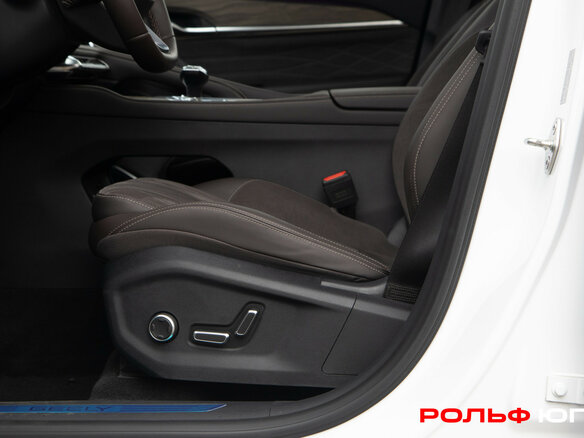 2025 Geely Monjaro (Xingyue L) I Рестайлинг 2 (China Market), белый, 3838000 рублей - вид 26