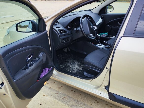 2012 Renault Fluence I, бежевый, 650000 рублей - вид 7