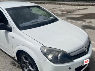2007 Opel Astra GTC H Рестайлинг, белый, 330000 рублей, вид 2