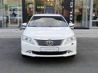 2014 Toyota Camry Japan Market VII (XV50), белый, 1350000 рублей, вид 2