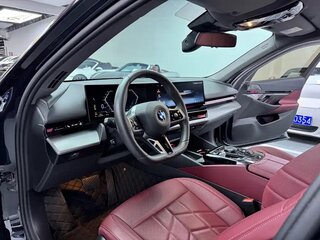 2024 BMW 5 серии Long 525Li VIII (G60/G61/G68), чёрный, 4084000 рублей, вид 4