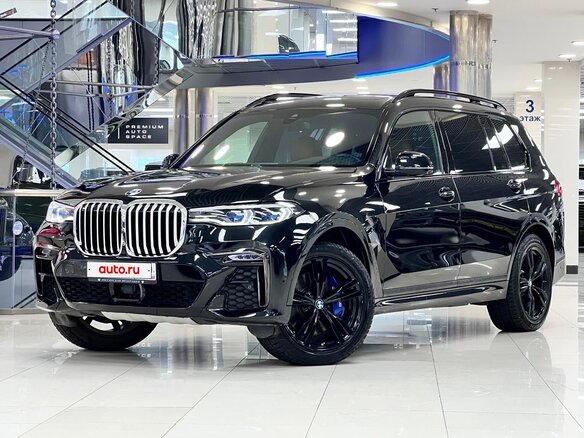 2021 BMW X7 30d I (G07), чёрный, 7200000 рублей - вид 3