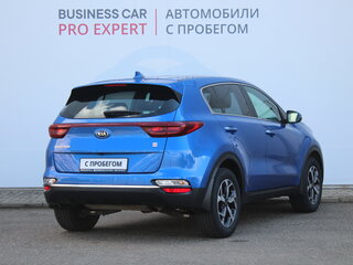 2020 Kia Sportage IV Рестайлинг, синий, 2135000 рублей, вид 5