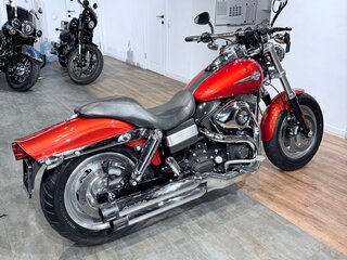 2010 Harley-Davidson Fat Bob, красный, 999000 рублей, вид 3