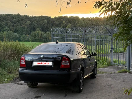 2010 Skoda Octavia I (A4) Рестайлинг, чёрный, 450000 рублей, вид 4