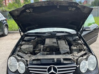 2006 Mercedes-Benz CLK-Класс 200 II (W209) Рестайлинг, чёрный, 800000 рублей, вид 4
