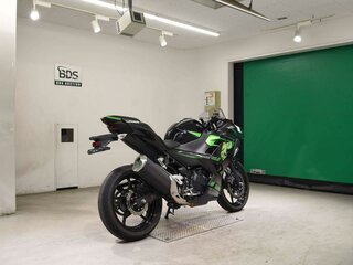 2023 Kawasaki Ninja 400, чёрный, 757000 рублей, вид 5