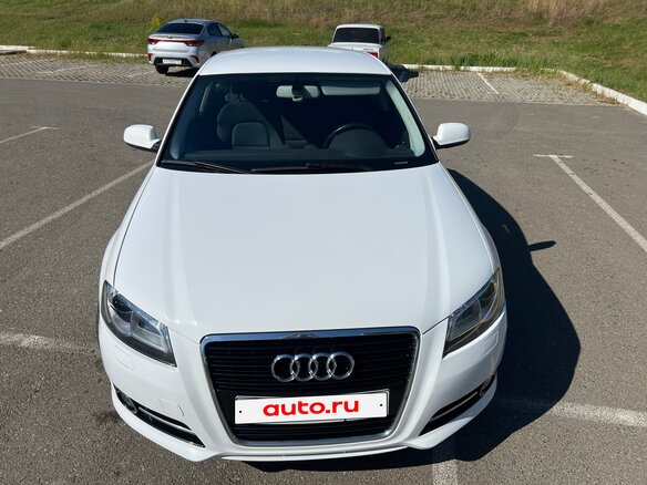 2011 Audi A3 II (8P) Рестайлинг 2, белый - вид 4