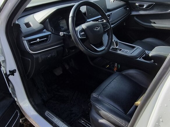 2023 Chery Tiggo 8 I Рестайлинг, белый, 1850000 рублей - вид 4