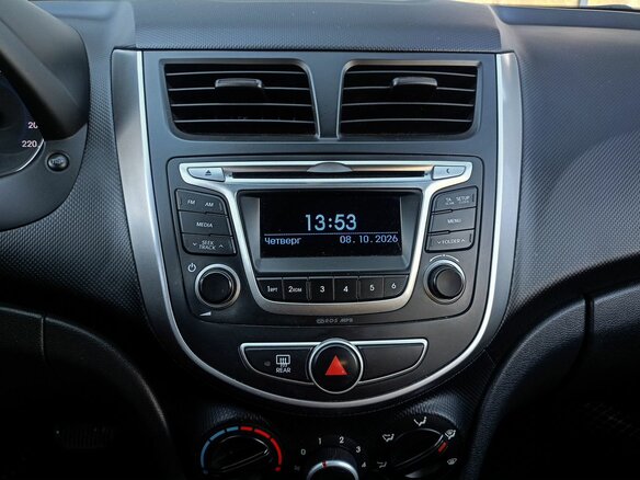 2012 Hyundai Solaris I, серебристый, 765000 рублей - вид 9