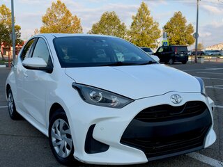 2020 Toyota Yaris IV, белый, 1230000 рублей, вид 2