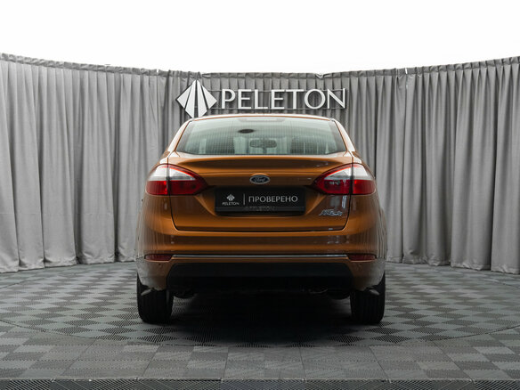 2015 Ford Fiesta Mk6 Рестайлинг, оранжевый - вид 5
