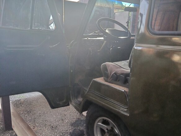 1995 УАЗ 3909, зелёный - вид 4