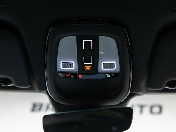 2026 Volvo XC60 II Рестайлинг 2, чёрный, 5990000 рублей - вид 15
