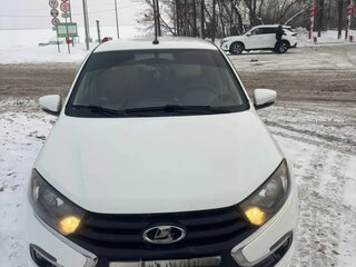2018 Lada (ВАЗ) Granta I Рестайлинг, белый, 580000 рублей, вид 2