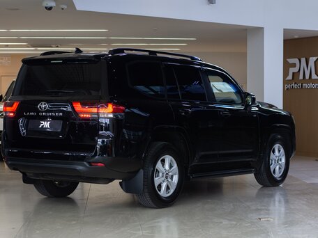 2023 Toyota Land Cruiser 300 Series, чёрный, 18500000 рублей, вид 5