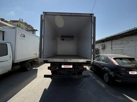 2015 Fuso (Mitsubishi) Canter, белый, 1800000 рублей, вид 2