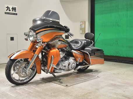 2011 Harley-Davidson CVO Street Glide, оранжевый, 1200000 рублей, вид 4