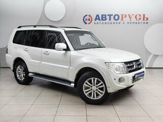 2014 Mitsubishi Pajero IV Рестайлинг 1, белый, 2299000 рублей, вид 1