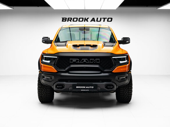 2021 Ram 1500 Crew Cab TRX V, оранжевый, 14290000 рублей - вид 1