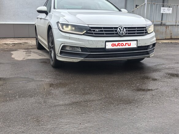 2017 Volkswagen Passat B8, белый, 2230000 рублей - вид 2