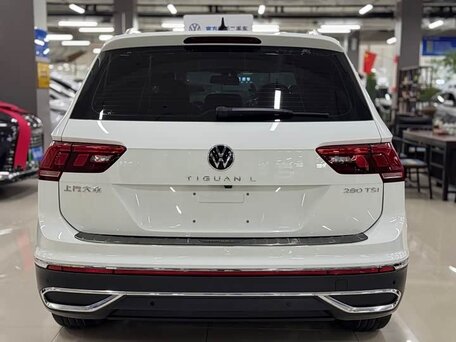 2023 Volkswagen Tiguan II Рестайлинг, белый, 2430000 рублей, вид 5