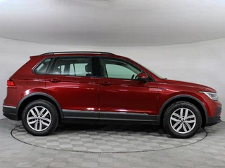 2021 Volkswagen Tiguan II Рестайлинг, красный, 2756911 рублей, вид 4