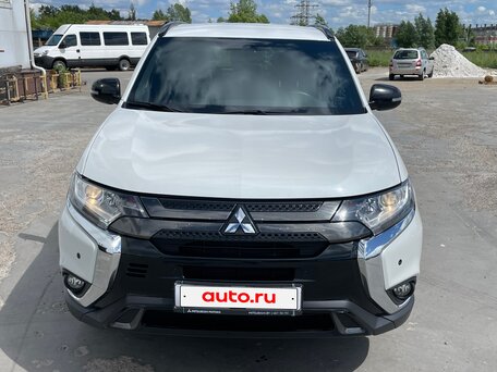 2021 Mitsubishi Outlander III Рестайлинг 3, белый, 2640000 рублей, вид 5