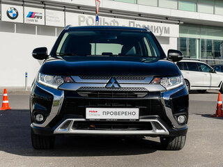 2019 Mitsubishi Outlander III Рестайлинг 3, чёрный, 2397000 рублей, вид 2