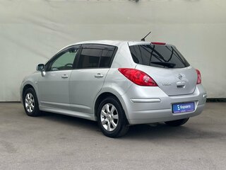 2011 Nissan Tiida I Рестайлинг, серебристый, 600000 рублей, вид 5