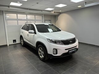 2019 Kia Sorento II Рестайлинг, белый, 2120000 рублей, вид 3