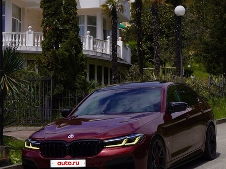 2020 BMW 5 серии 530d xDrive VII (G30/G31/G38) Рестайлинг, красный, 6150000 рублей, вид 1