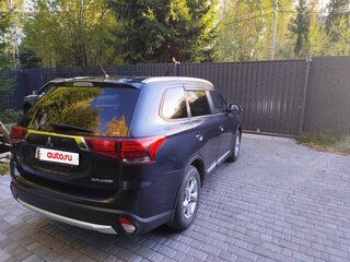 2016 Mitsubishi Outlander III Рестайлинг 2, синий, 1700000 рублей, вид 3