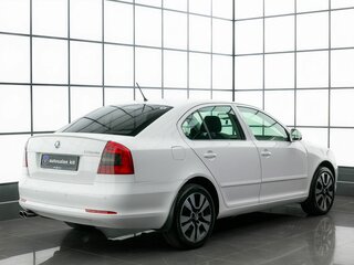 2013 Skoda Octavia II (A5) Рестайлинг, белый, 859000 рублей, вид 4