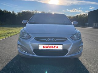 2011 Hyundai Solaris I, серебристый, 935000 рублей, вид 3