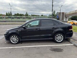 2018 Volkswagen Polo V Рестайлинг, чёрный, 1200000 рублей, вид 3