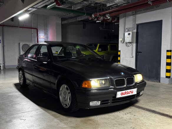 1991 BMW 3 серии 316i III (E36), чёрный, 375000 рублей - вид 2