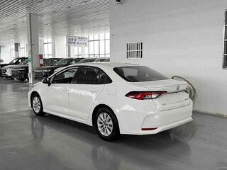 2021 Toyota Corolla XII (E210), белый, 1200000 рублей, вид 4