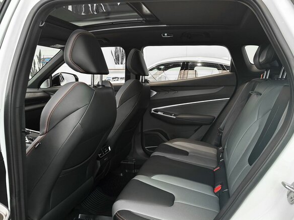 2026 Geely Cityray, белый, 3384990 рублей - вид 11