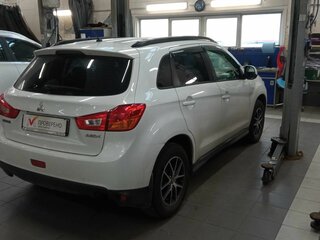 2014 Mitsubishi ASX I Рестайлинг, белый, 740000 рублей, вид 3