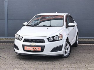 2014 Chevrolet Aveo II, белый, 799000 рублей, вид 1